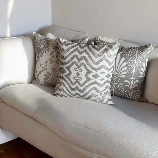 DAMASK LINEN CUSHION - Image 3