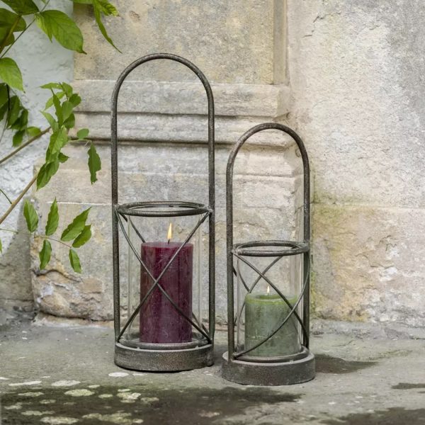 Hurricane Lamp With Handle